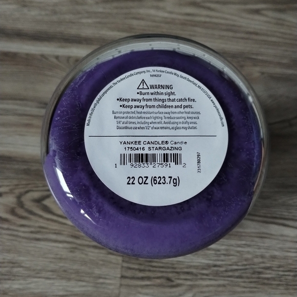 Yankee Candle 22 oz - Stargazing - Picture 3 of 3